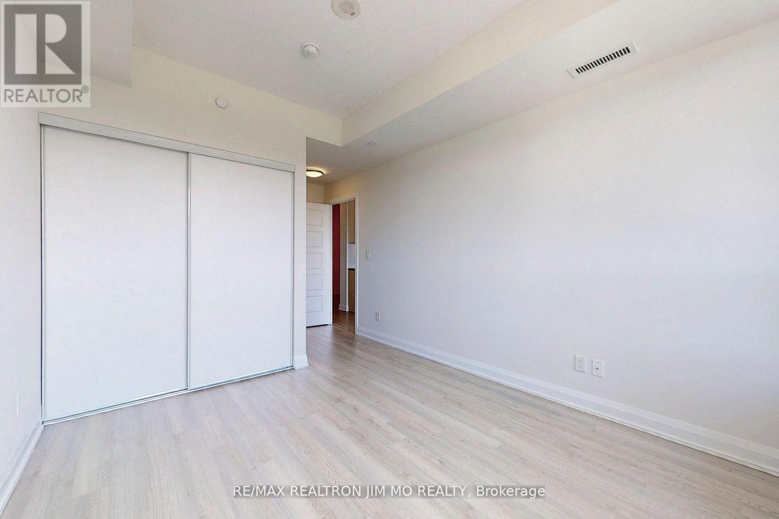 616 - 15 Water Walk Drive, Markham, Ontario  L6G 0G2 - Photo 16 - N12526406