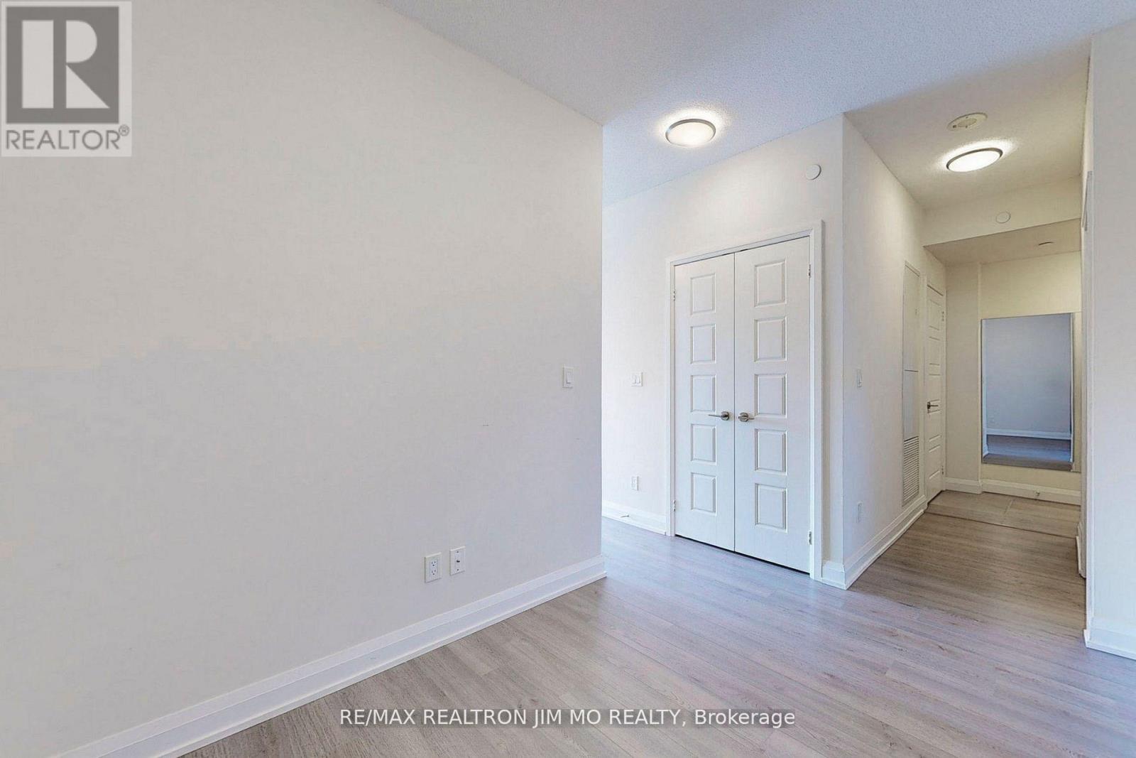 616 - 15 Water Walk Drive, Markham, Ontario  L6G 0G2 - Photo 21 - N12526406