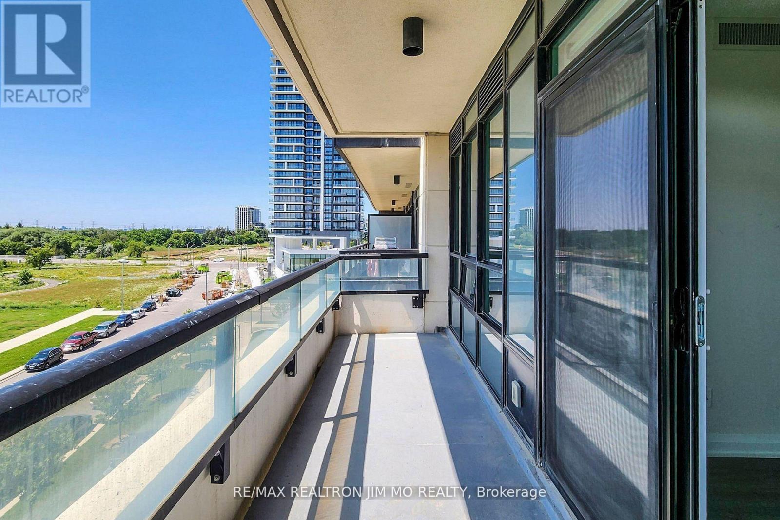 616 - 15 Water Walk Drive, Markham, Ontario  L6G 0G2 - Photo 26 - N12526406