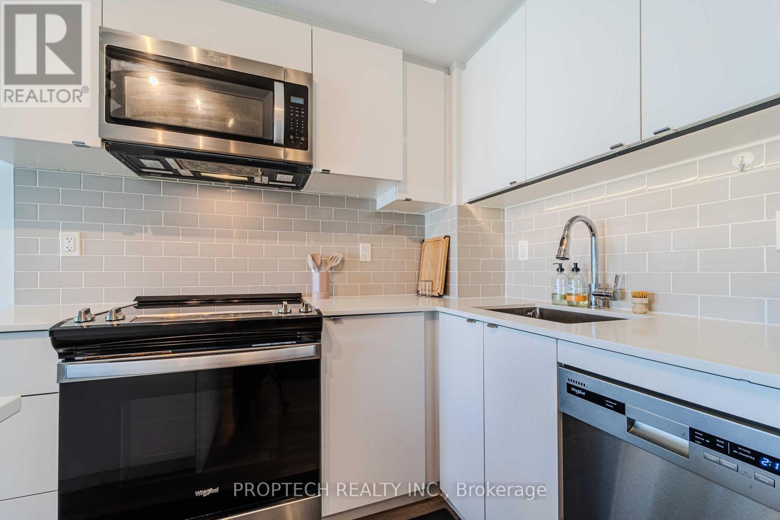 1103 - 1461 Lawrence Avenue W, Toronto, Ontario  M6L 0A6 - Photo 4 - W12526408