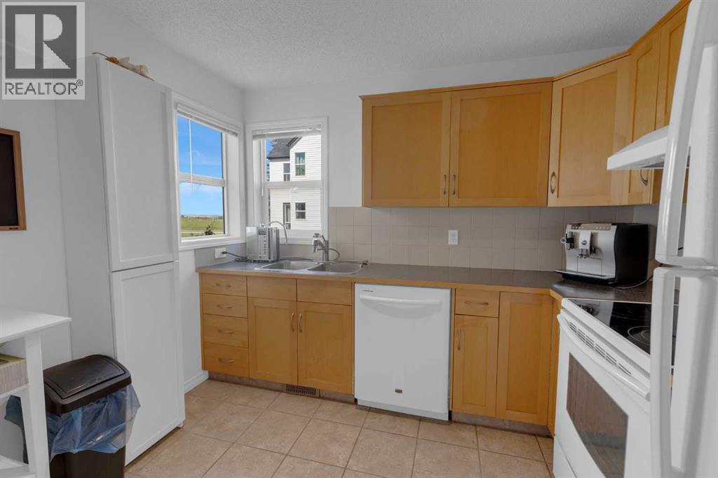 19, 200 Hidden Hills Terrace Nw, Calgary, Alberta  T3A 6E8 - Photo 8 - A2252117