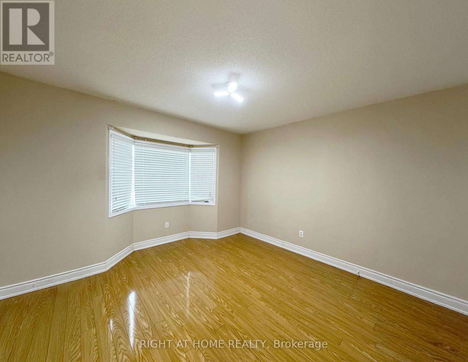 50 Commodore Drive, Brampton, Ontario L6X 0S7 - Photo 13 - W12513156