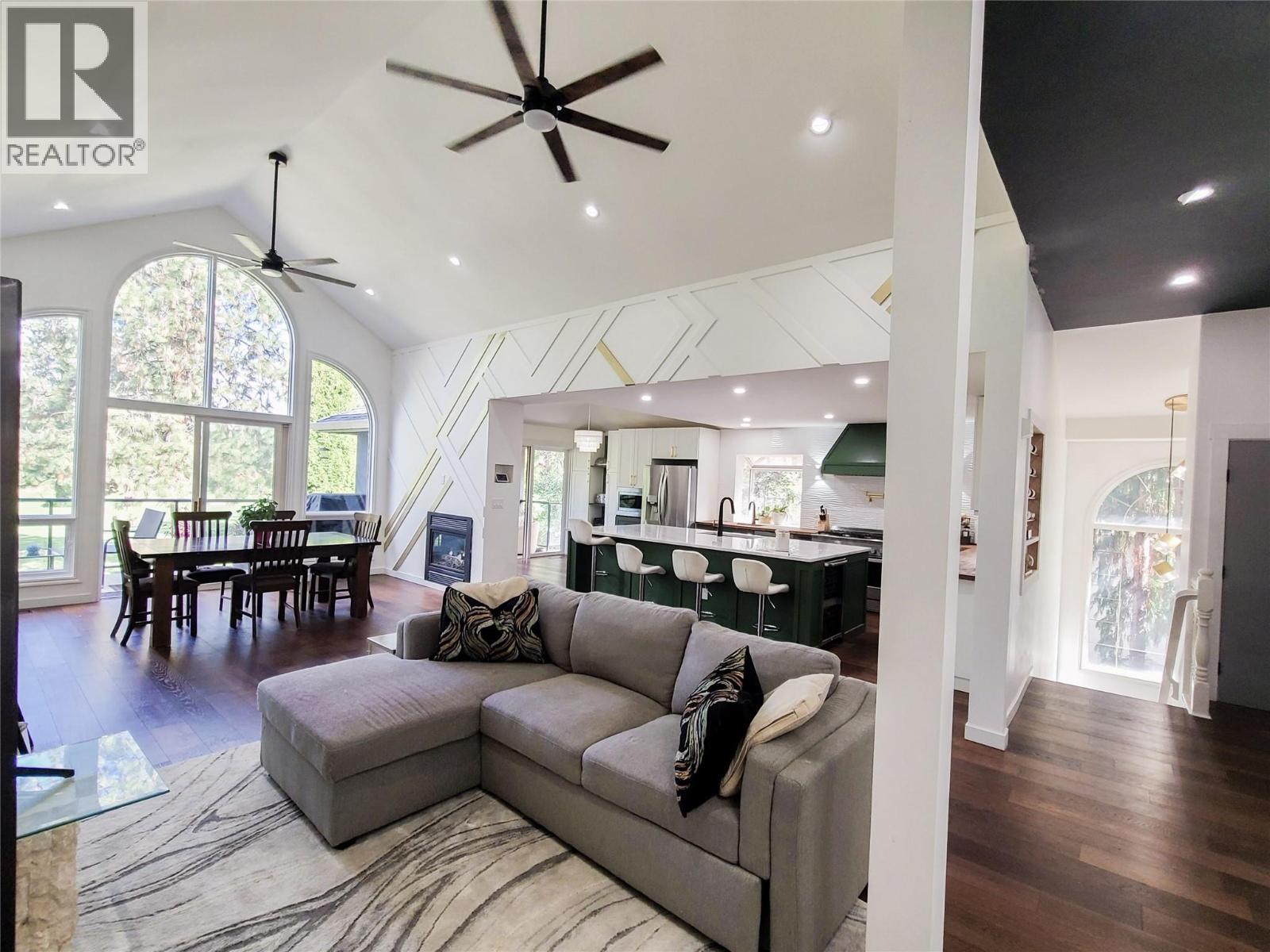 3897 Gallaghers Grange, Kelowna, British Columbia