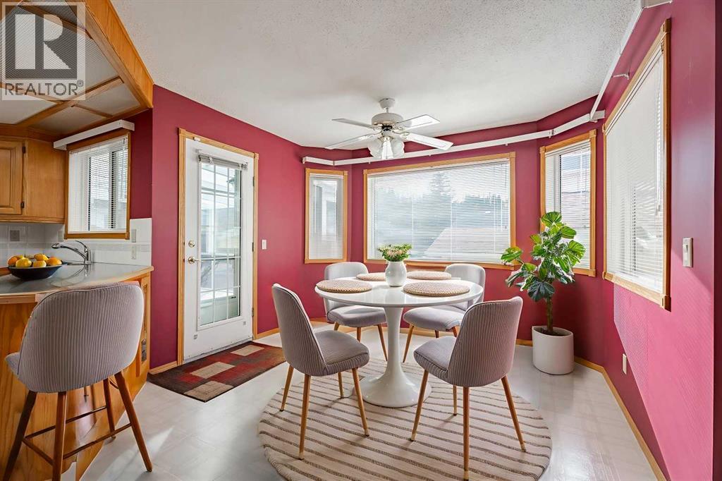 301 Riverview Green, Cochrane, Alberta  T4C 1K5 - Photo 18 - A2267736