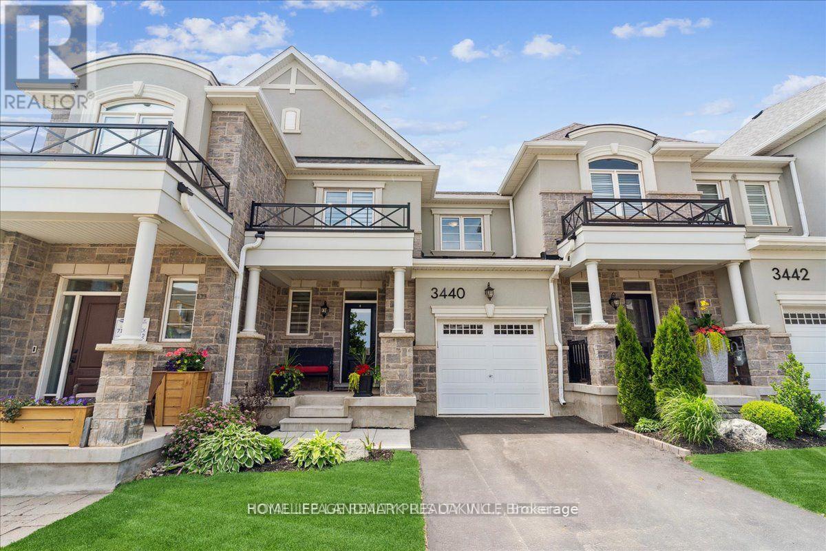 3440 Vernon Powell Drive N, Oakville, Ontario L6H 0Y1 - Photo 2 - W12526434