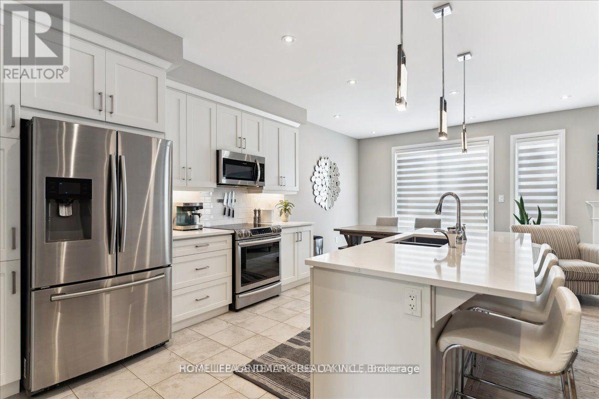 3440 Vernon Powell Drive N, Oakville, Ontario L6H 0Y1 - Photo 4 - W12526434