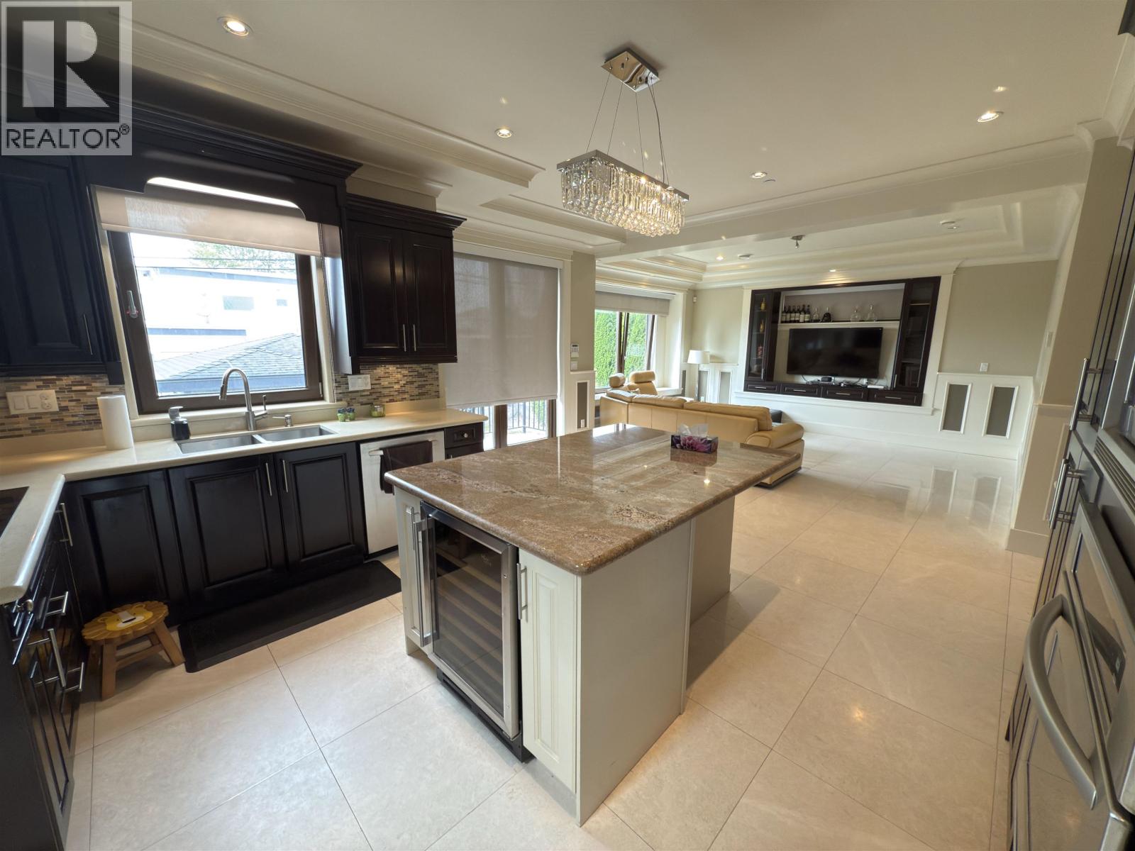 7689 Jasper Crescent, Vancouver, British Columbia  V5P 3S7 - Photo 18 - R3049251