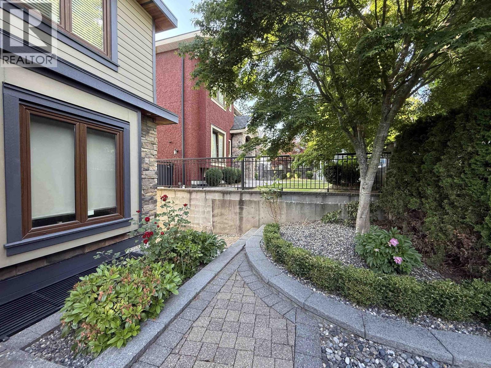 7689 Jasper Crescent, Vancouver, British Columbia  V5P 3S7 - Photo 6 - R3049251