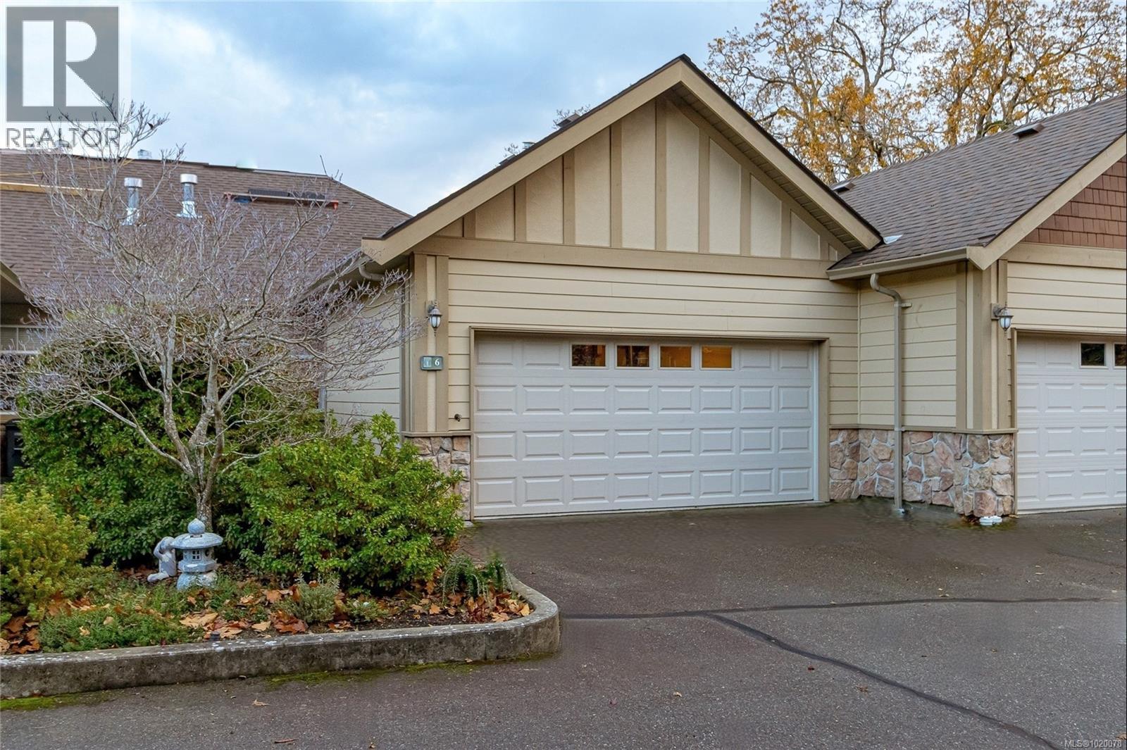 6 3281 Maplewood Rd, Saanich, British Columbia