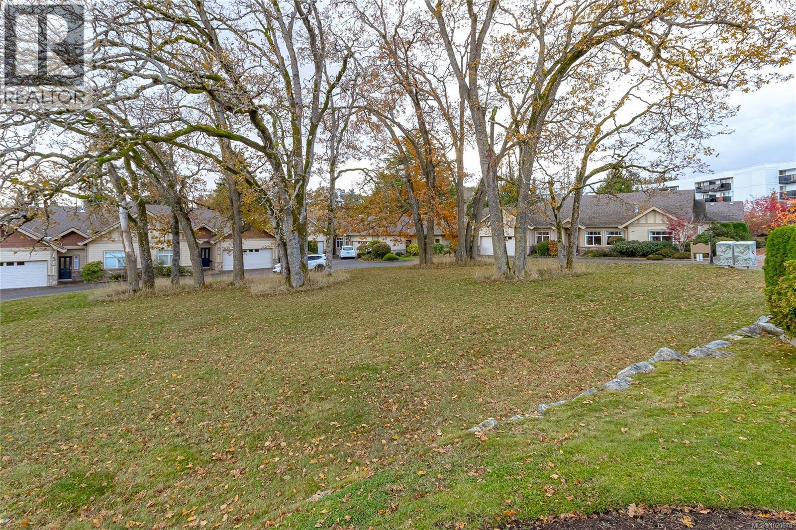 6 3281 Maplewood Rd, Saanich, British Columbia V8P 3M4 - Photo 30 - 1020078