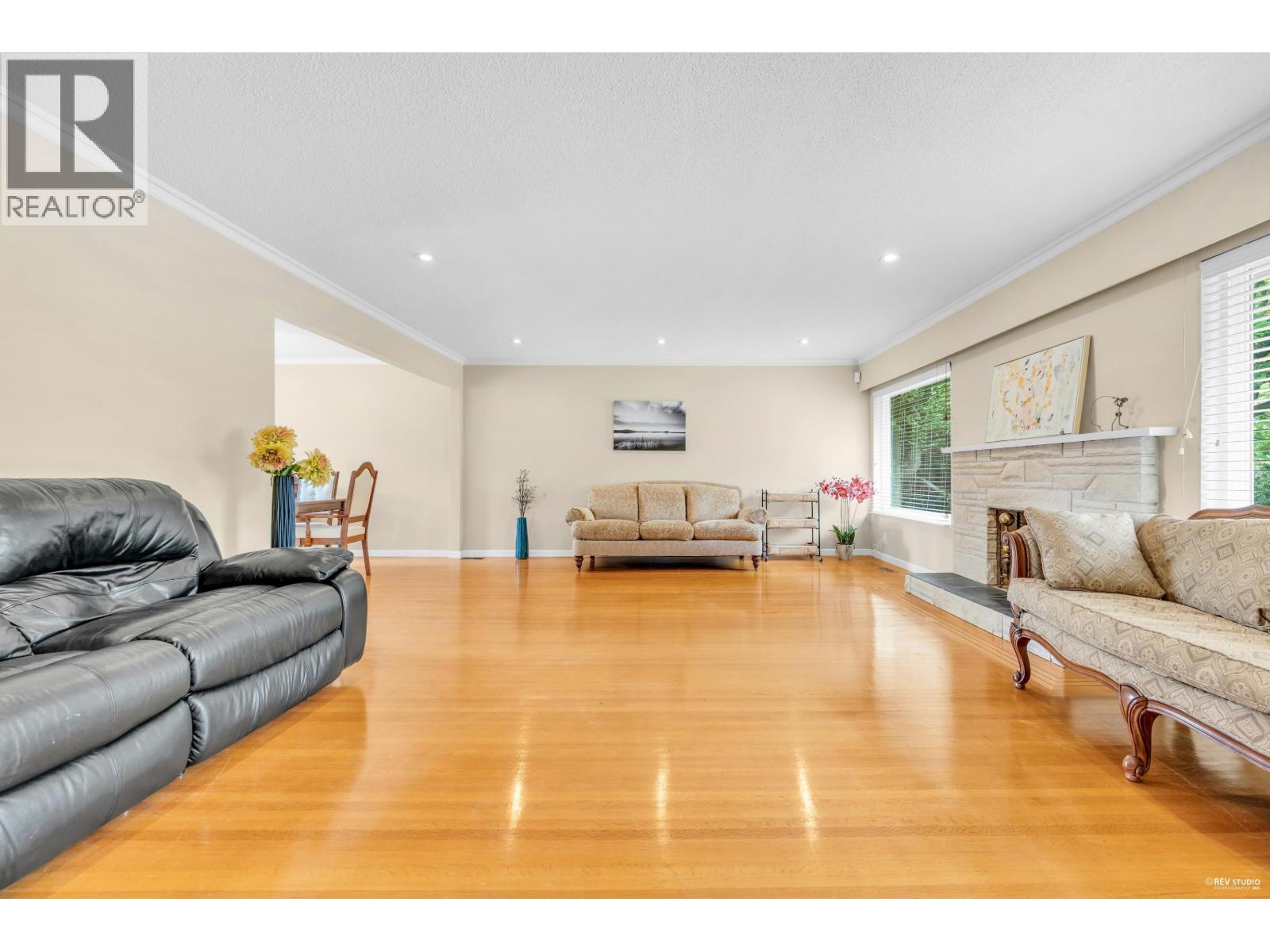 2056 W 29th Avenue, Vancouver, British Columbia  V6J 3A1 - Photo 3 - R3057375