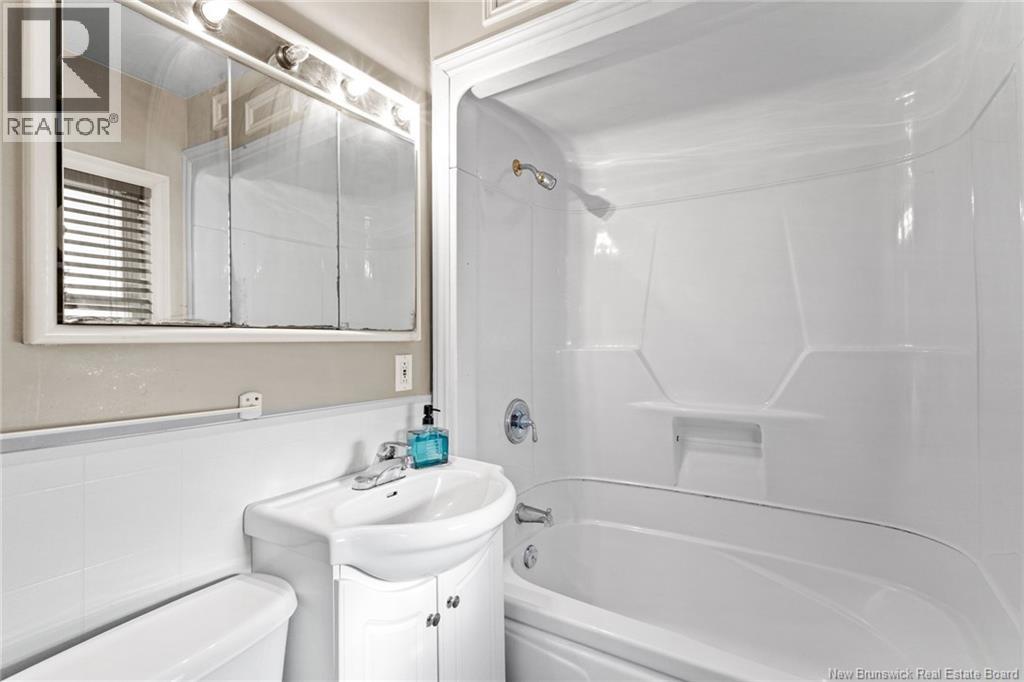 638 Kings College Road, Fredericton, New Brunswick  E3B 2G8 - Photo 18 - NB129800