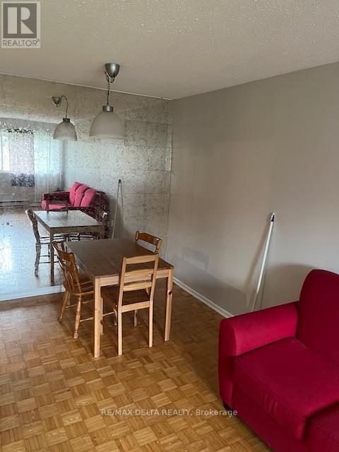 101 - 2044 Arrowsmith Drive, Ottawa, Ontario  K1J 7V8 - Photo 10 - X12526460