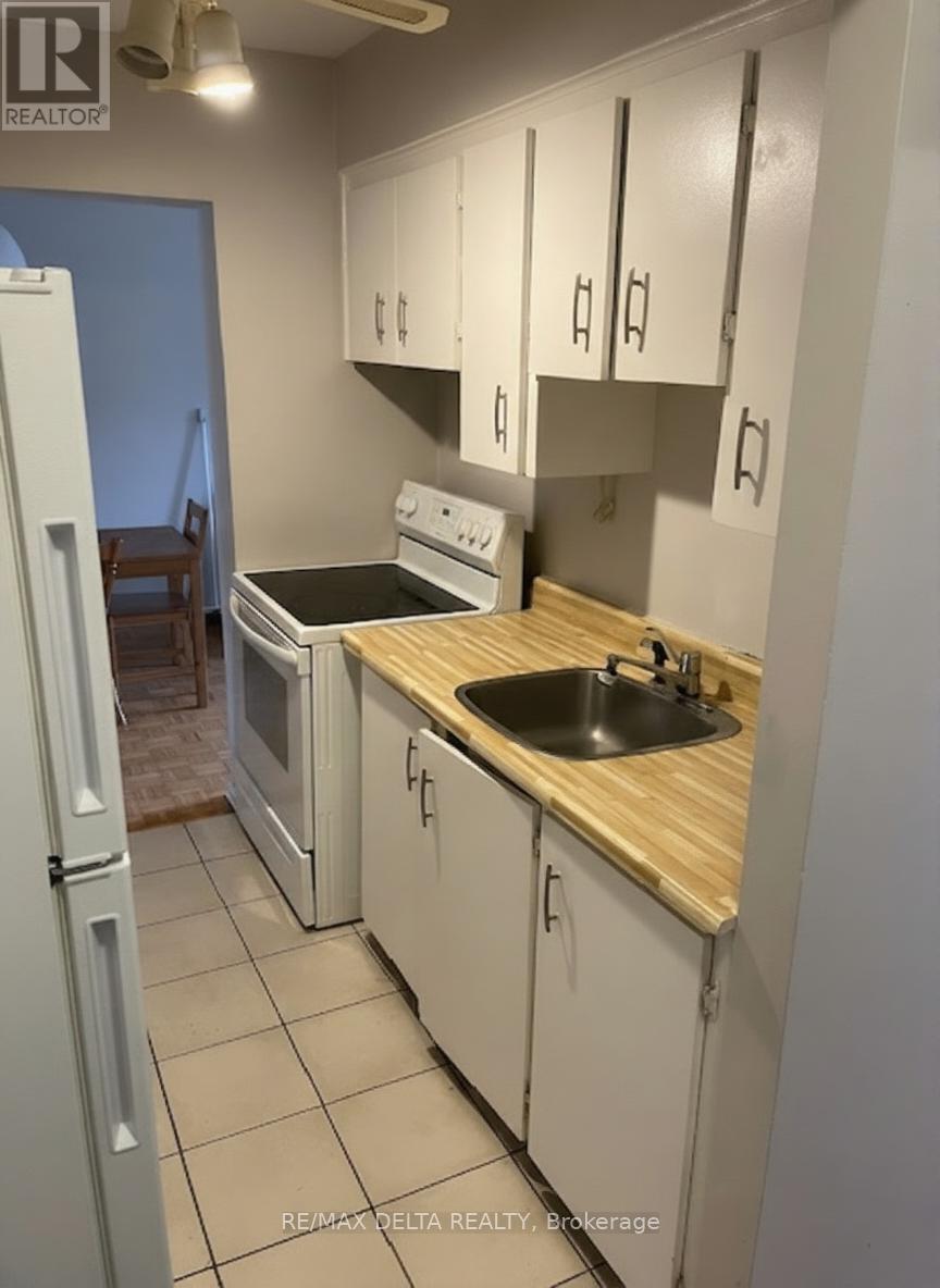 101 - 2044 Arrowsmith Drive, Ottawa, Ontario  K1J 7V8 - Photo 2 - X12526460