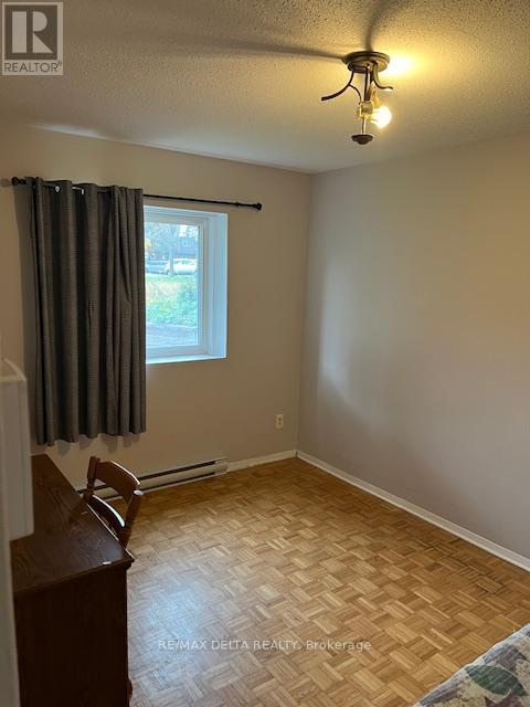 101 - 2044 Arrowsmith Drive, Ottawa, Ontario  K1J 7V8 - Photo 6 - X12526460