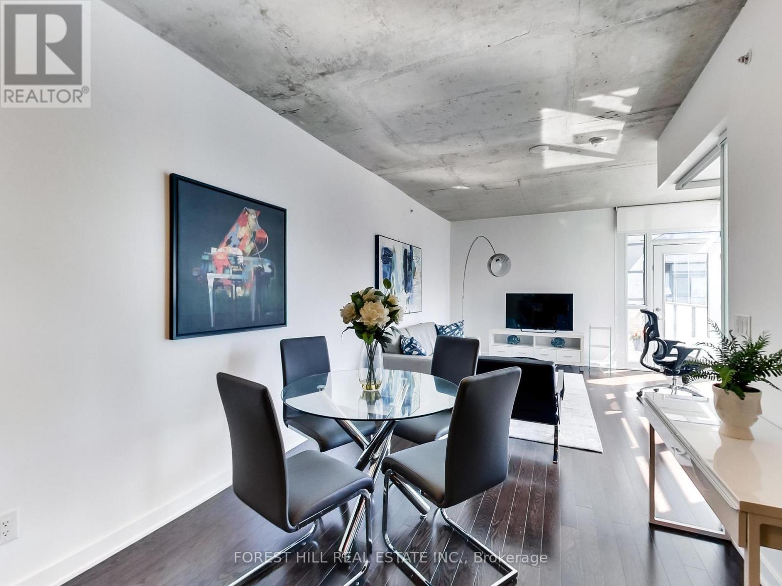 2301 - 210 Simcoe Street, Toronto, Ontario  M5T 0A9 - Photo 2 - C12526438