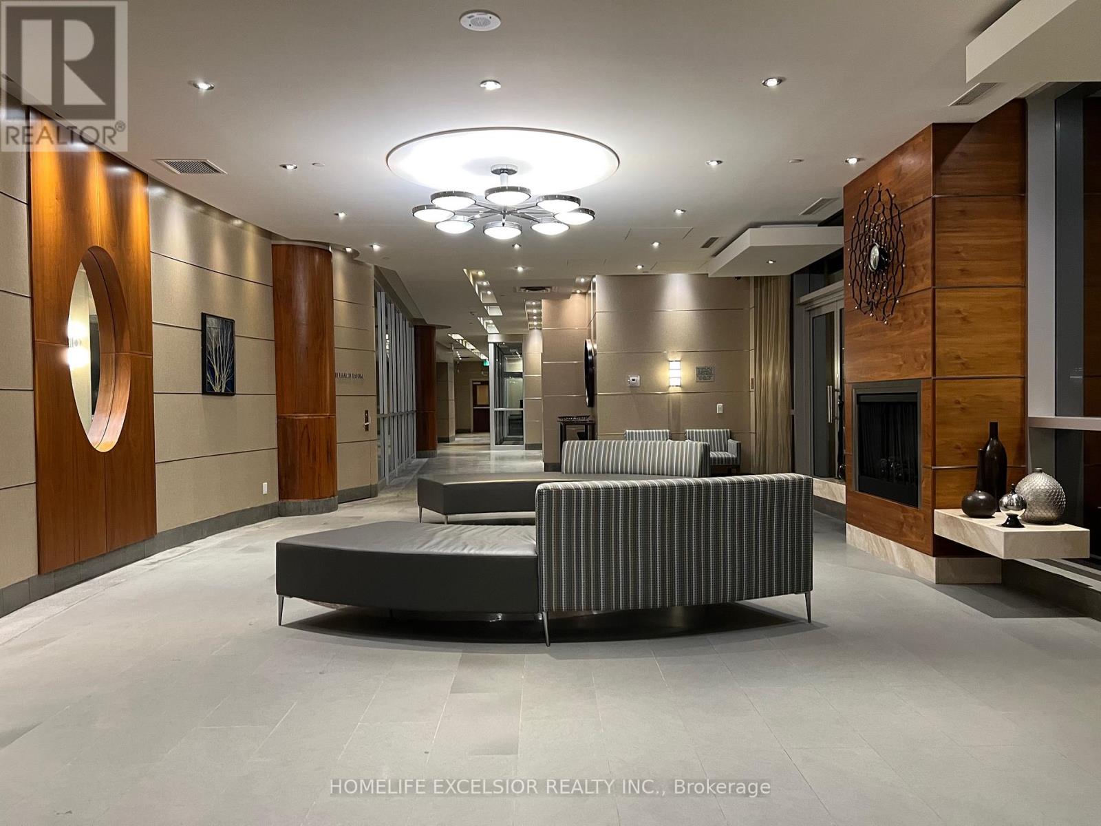 2011 - 761 Bay Street, Toronto, Ontario  M5G 2R2 - Photo 5 - C12526440