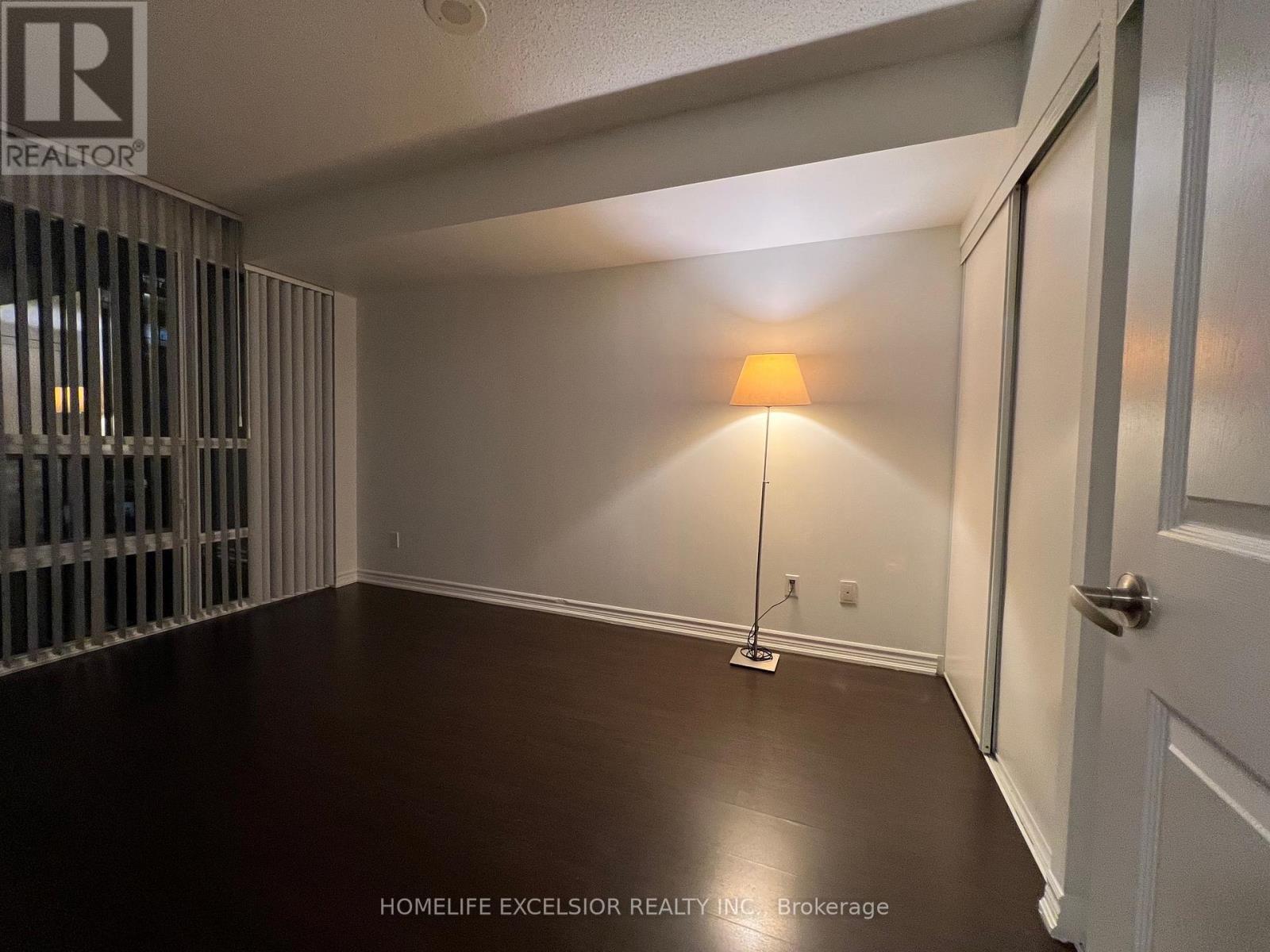 2011 - 761 Bay Street, Toronto, Ontario  M5G 2R2 - Photo 6 - C12526440