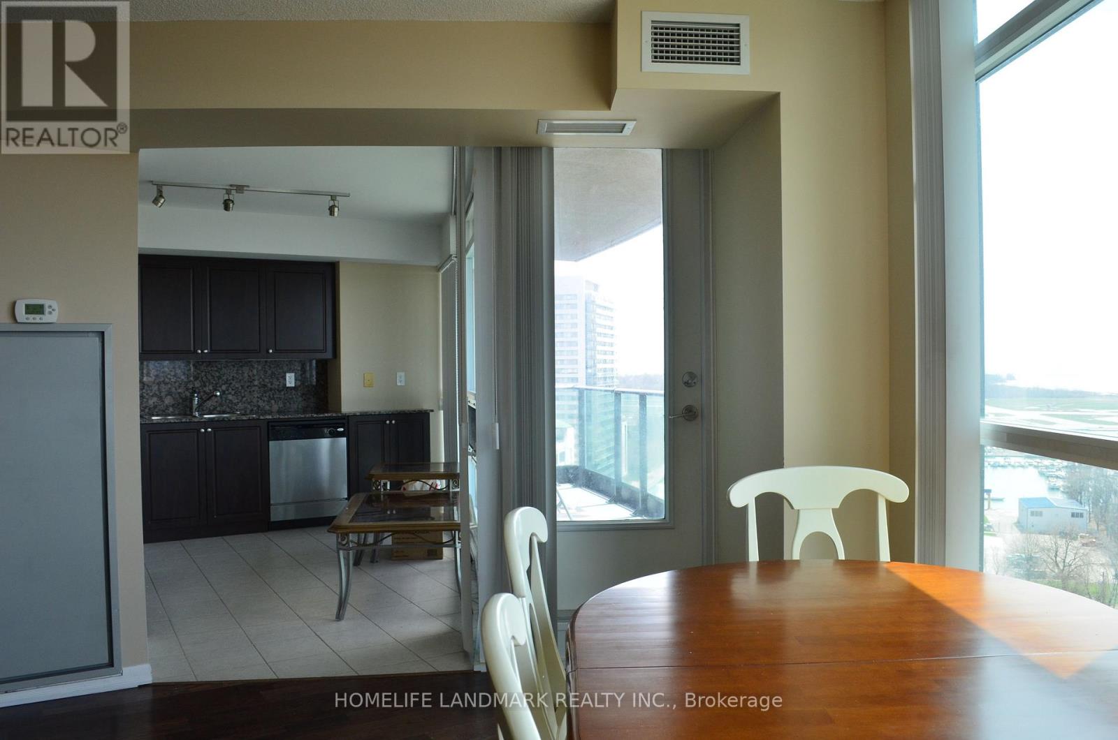 1704 - 215 Fort York Boulevard, Toronto, Ontario  M5V 4A2 - Photo 6 - C12526446