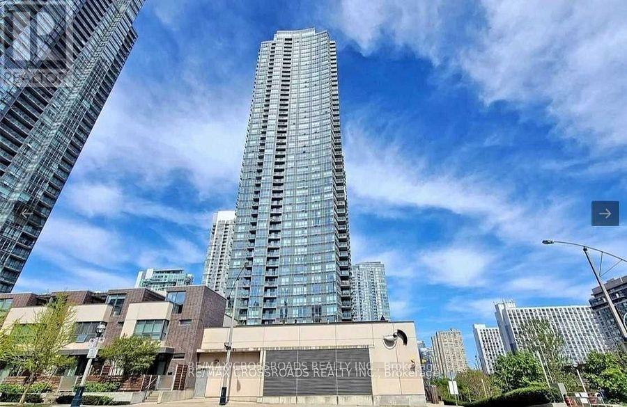 1815 - 11 BRUNEL COURT, Toronto, Ontario