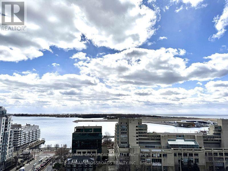 1815 - 11 Brunel Court, Toronto, Ontario  M5V 3Y3 - Photo 10 - C12526464