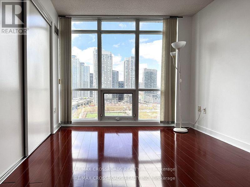 1815 - 11 Brunel Court, Toronto, Ontario  M5V 3Y3 - Photo 7 - C12526464