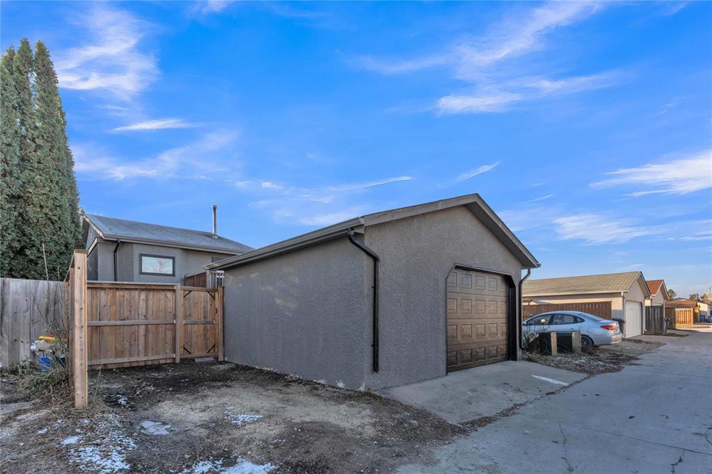 557 Ashworth Street, Winnipeg, Manitoba  R2N 3J6 - Photo 37 - 202528158