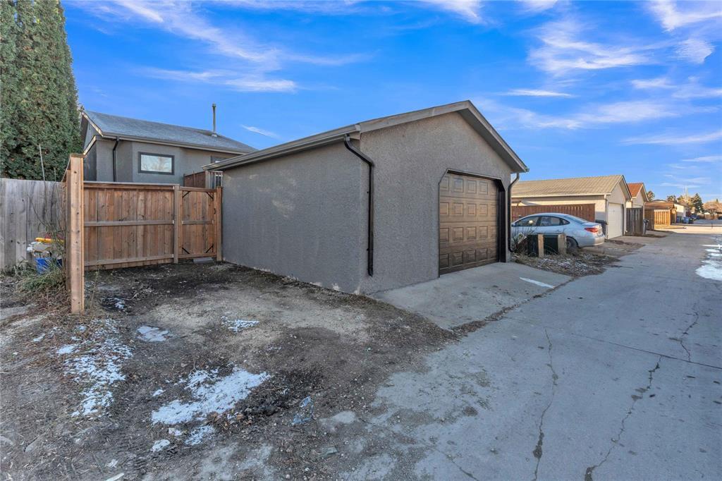 557 Ashworth Street, Winnipeg, Manitoba  R2N 3J6 - Photo 38 - 202528158