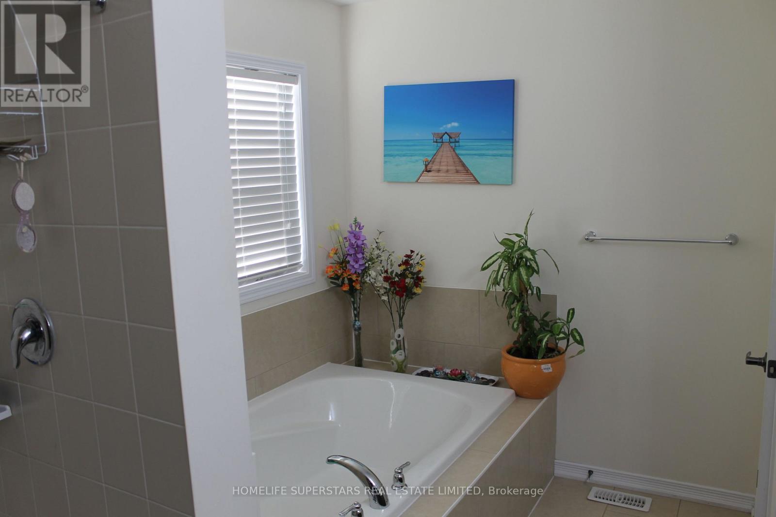 21 Iguana Trail, Brampton, Ontario  L7A 4N2 - Photo 8 - W12526468