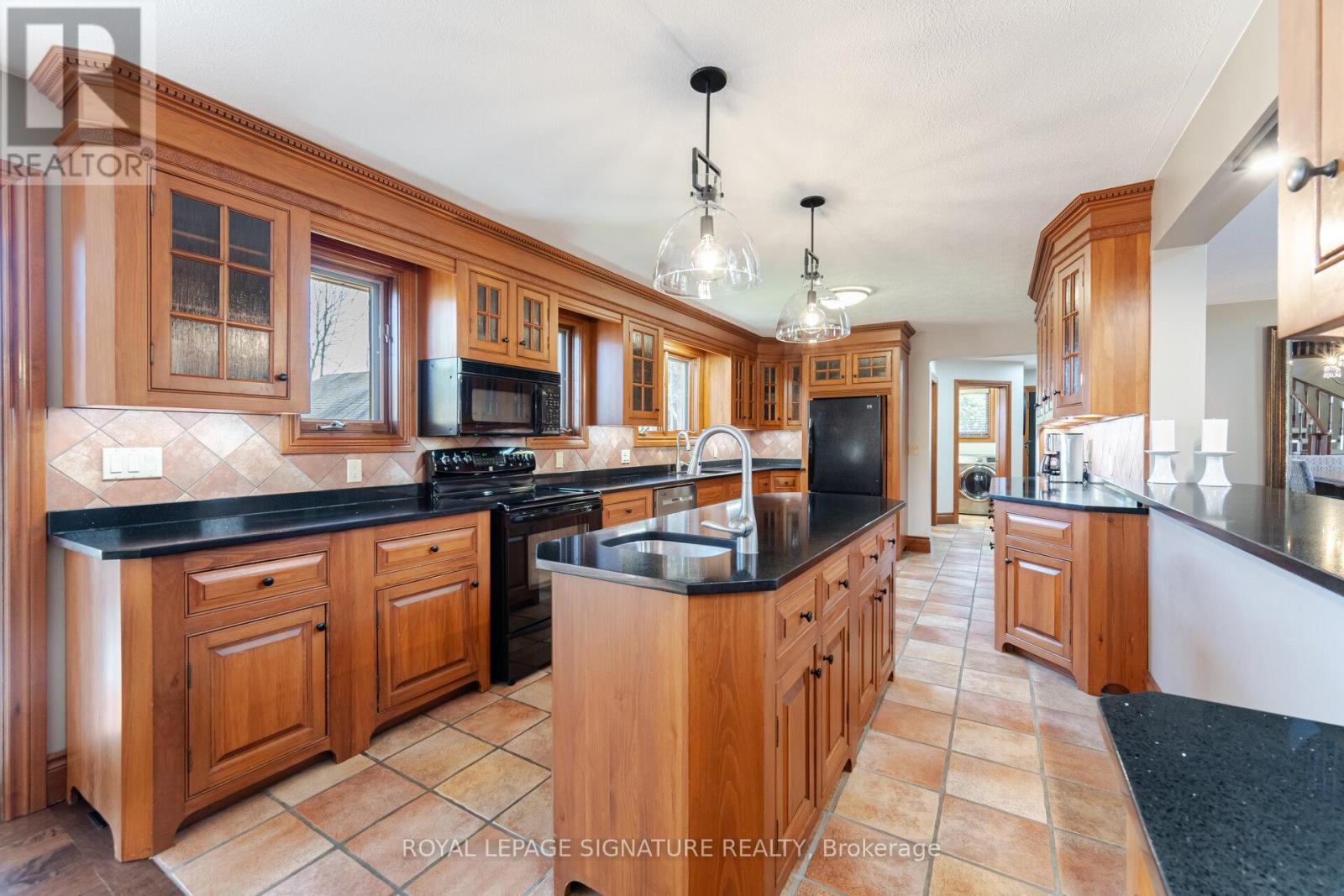 587 Hillcrest Road, Norfolk, Ontario  N3Y 4K1 - Photo 14 - X12526462