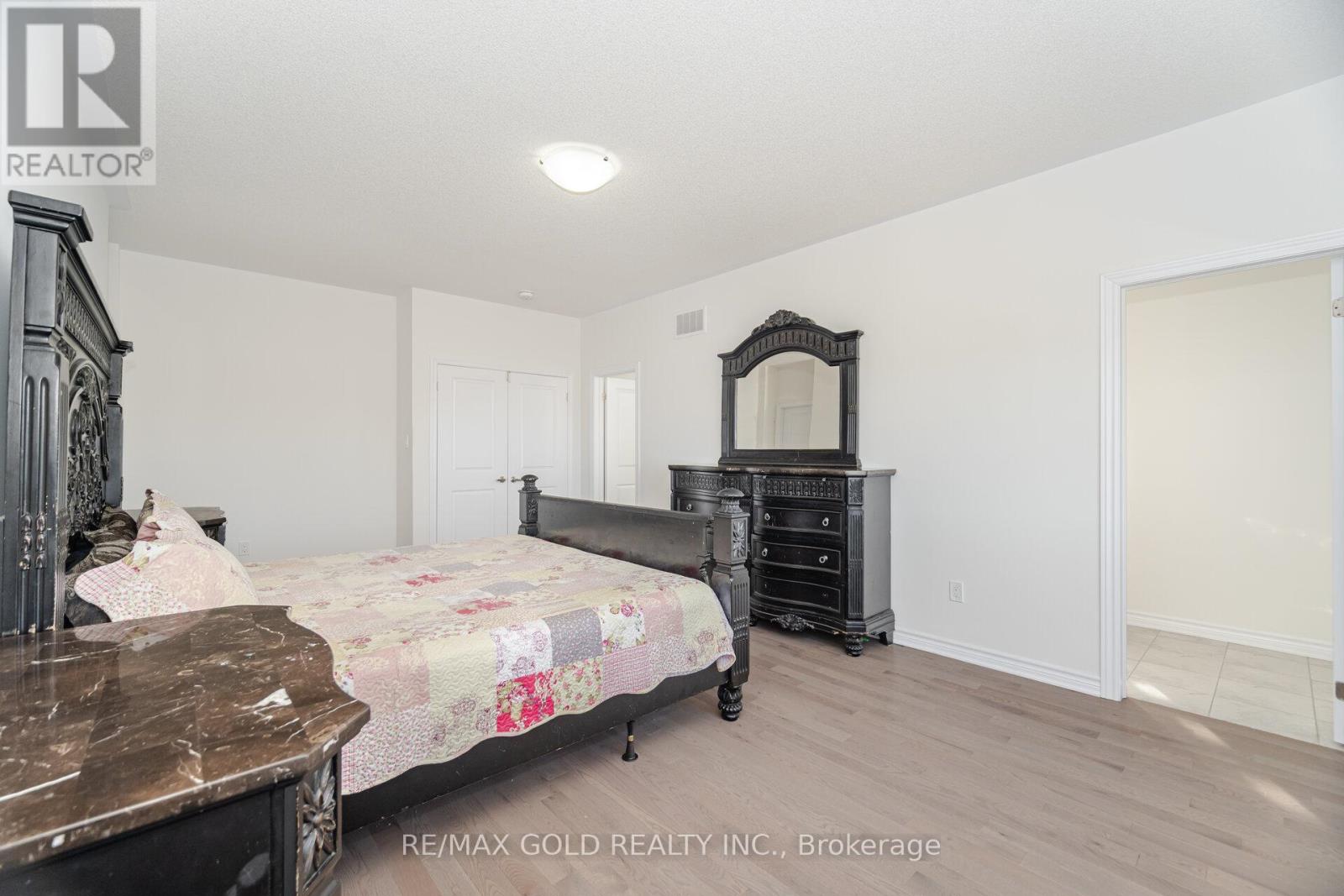 2 Madawaska Road, Caledon, Ontario  L7C 4J8 - Photo 28 - W12522608