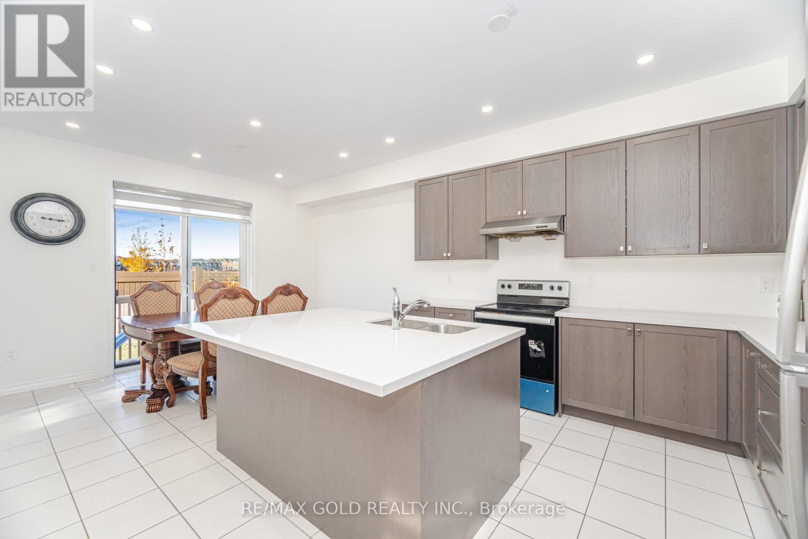 2 Madawaska Road, Caledon, Ontario  L7C 4J8 - Photo 20 - W12522608