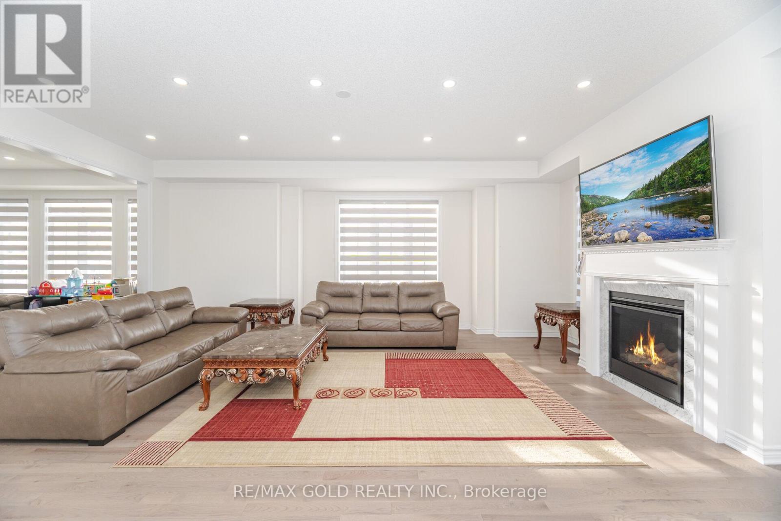 2 Madawaska Road, Caledon, Ontario  L7C 4J8 - Photo 13 - W12522608