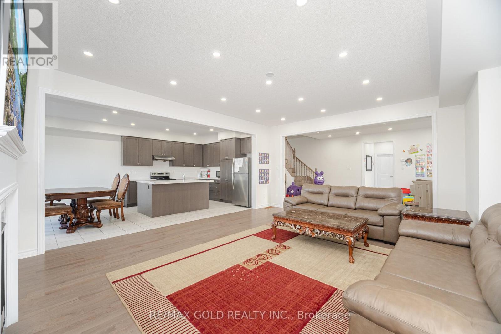 2 Madawaska Road, Caledon, Ontario  L7C 4J8 - Photo 15 - W12522608