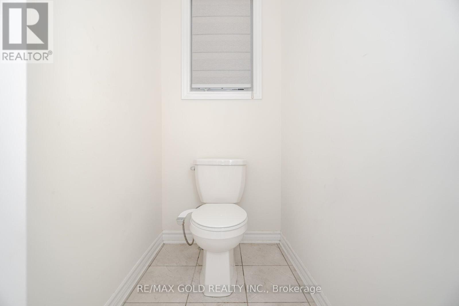 2 Madawaska Road, Caledon, Ontario  L7C 4J8 - Photo 32 - W12522608