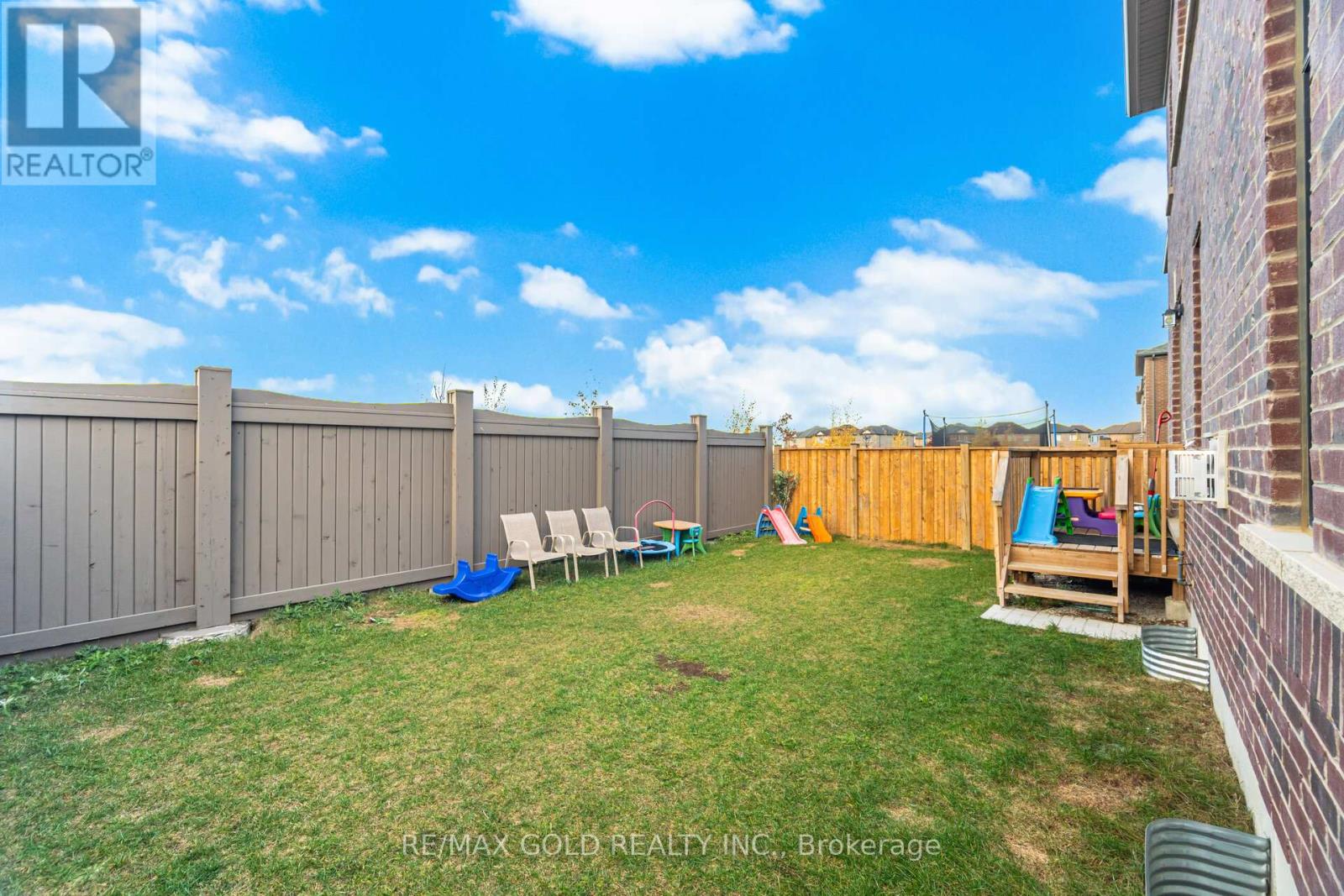 2 Madawaska Road, Caledon, Ontario  L7C 4J8 - Photo 48 - W12522608