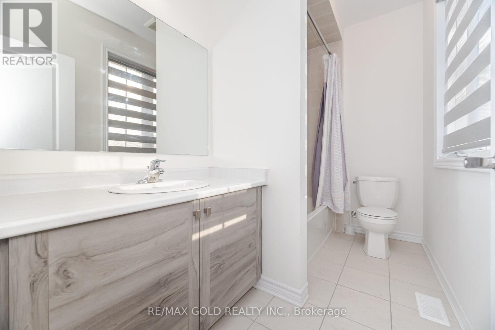 2 Madawaska Road, Caledon, Ontario  L7C 4J8 - Photo 38 - W12522608