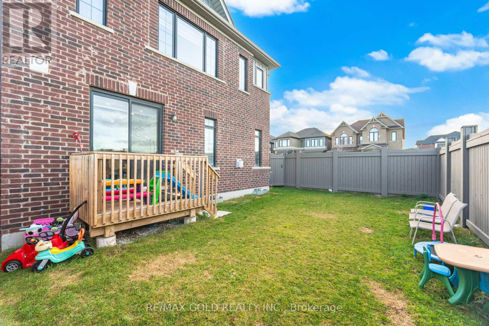 2 Madawaska Road, Caledon, Ontario  L7C 4J8 - Photo 50 - W12522608