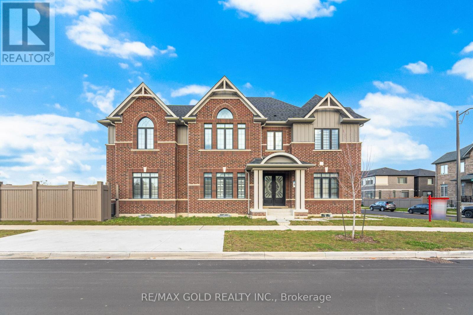 2 Madawaska Road, Caledon, Ontario  L7C 4J8 - Photo 5 - W12522608