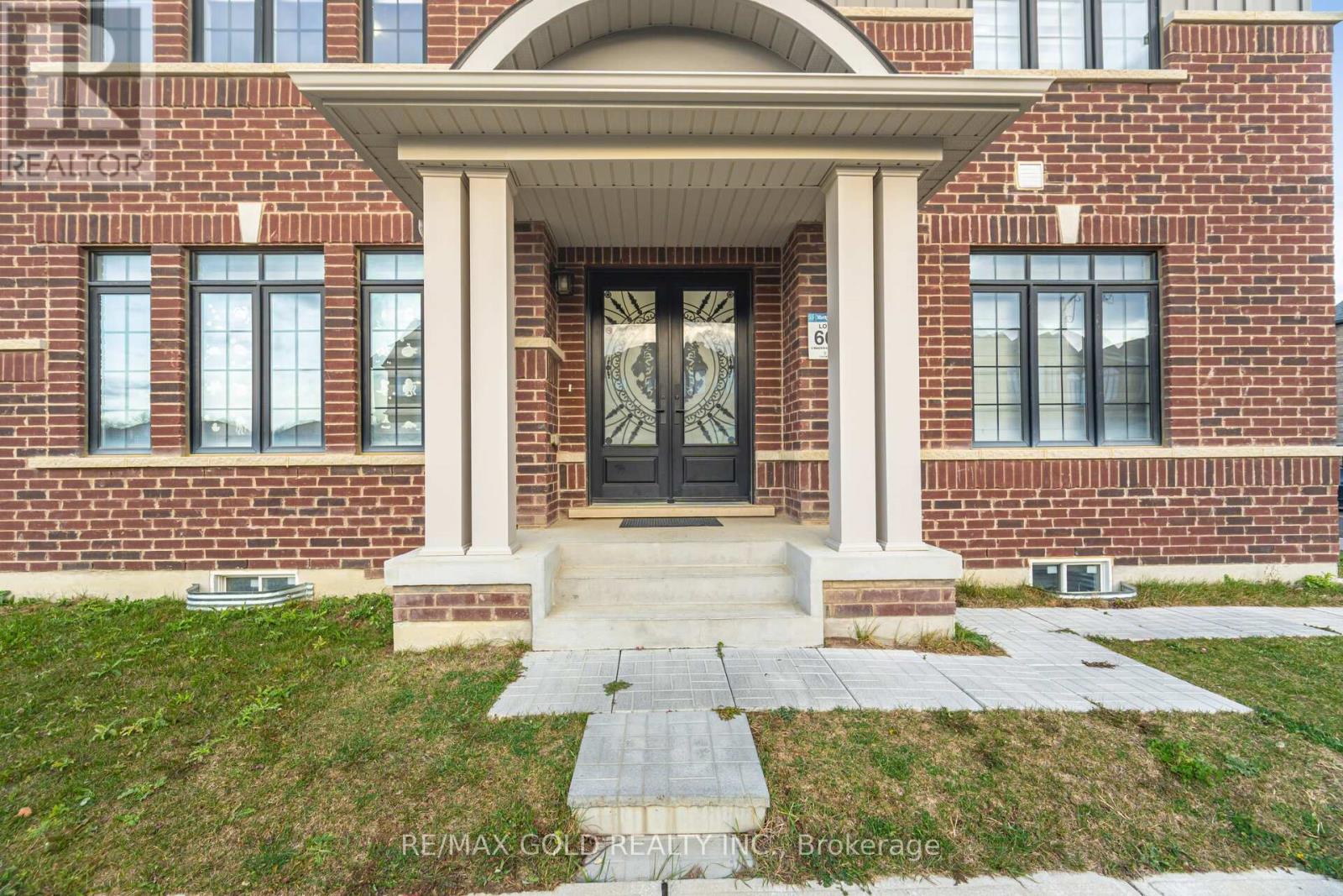 2 Madawaska Road, Caledon, Ontario  L7C 4J8 - Photo 6 - W12522608