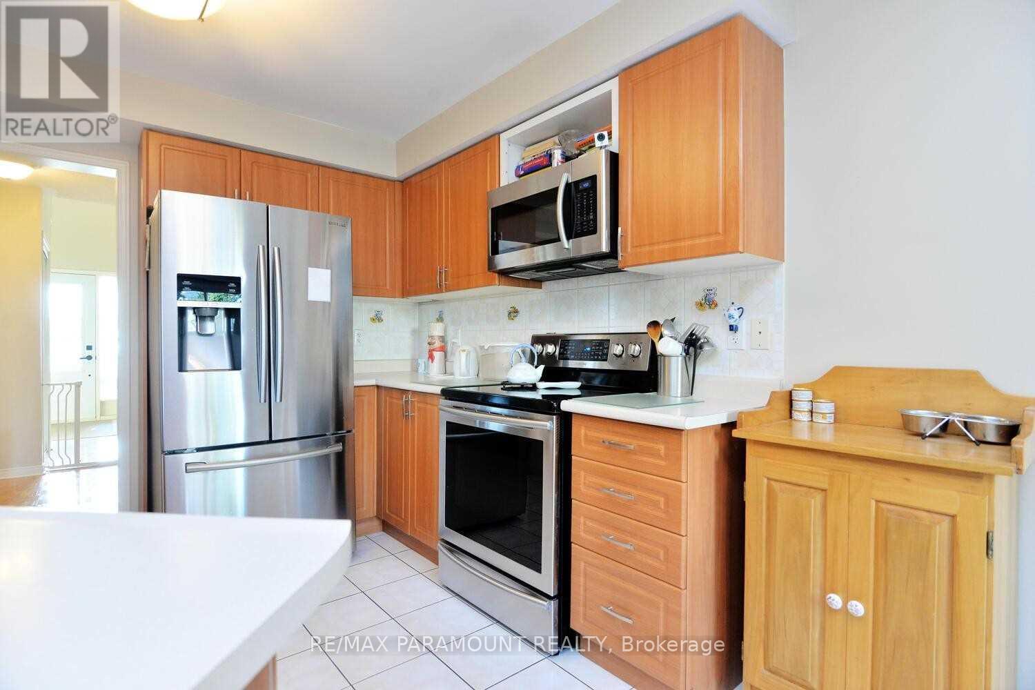 Upper - 321 Edenbrook Hill Drive, Brampton, Ontario  L7A 2L5 - Photo 8 - W12511762