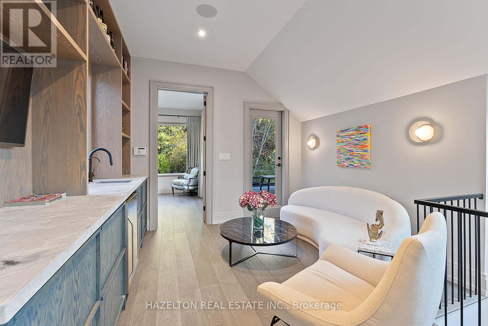 35 Worthington Crescent, Toronto, Ontario  M6S 3P5 - Photo 25 - W12428121