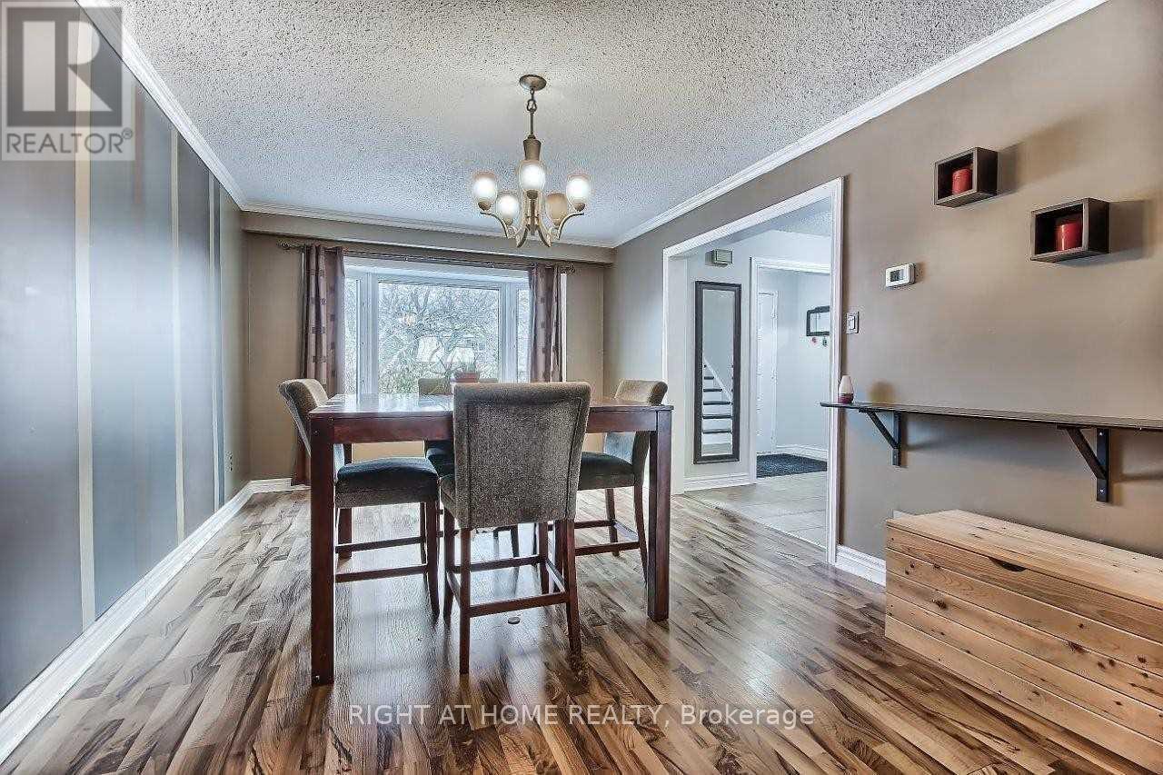 269 Manchester Drive, Newmarket, Ontario  L3Y 6J4 - Photo 5 - N12526482