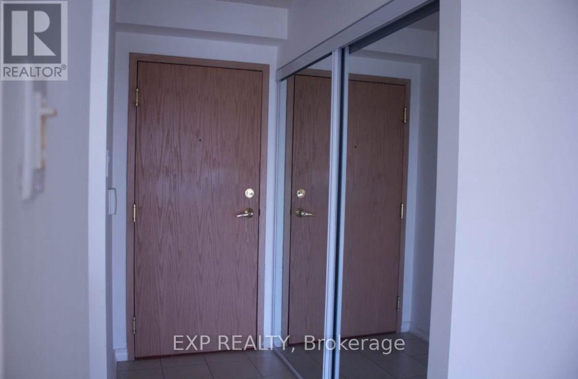 1003 - 55 Elm Drive W, Mississauga, Ontario  L5B 3Z3 - Photo 10 - W12526474
