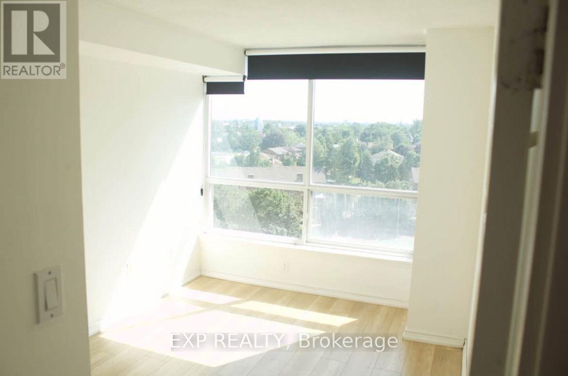 1003 - 55 Elm Drive W, Mississauga, Ontario  L5B 3Z3 - Photo 12 - W12526474