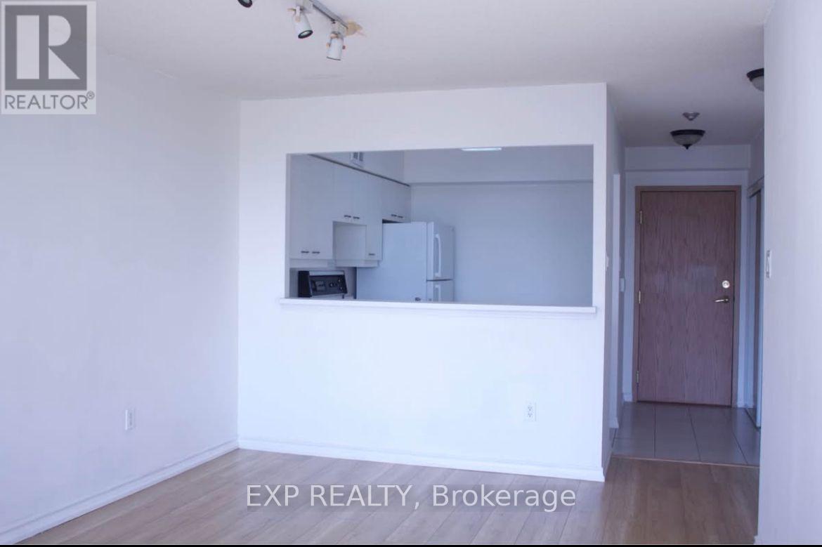 1003 - 55 Elm Drive W, Mississauga, Ontario  L5B 3Z3 - Photo 8 - W12526474