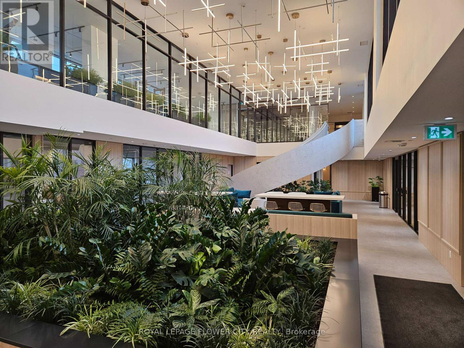 1008 - 3071 Trafalgar Road, Oakville, Ontario  L6H 8C6 - Photo 5 - W12526476