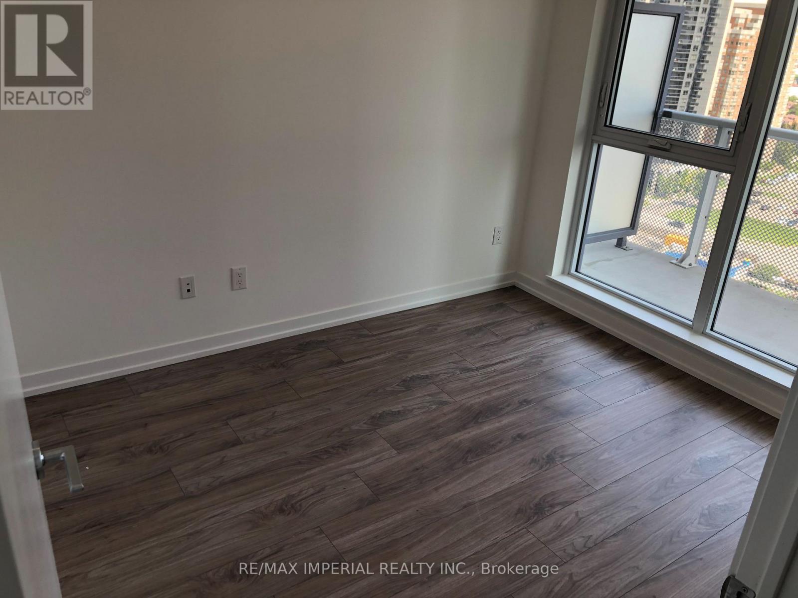 1709 - 4065 Confederation Parkway, Mississauga, Ontario  L5B 0L4 - Photo 10 - W12526480