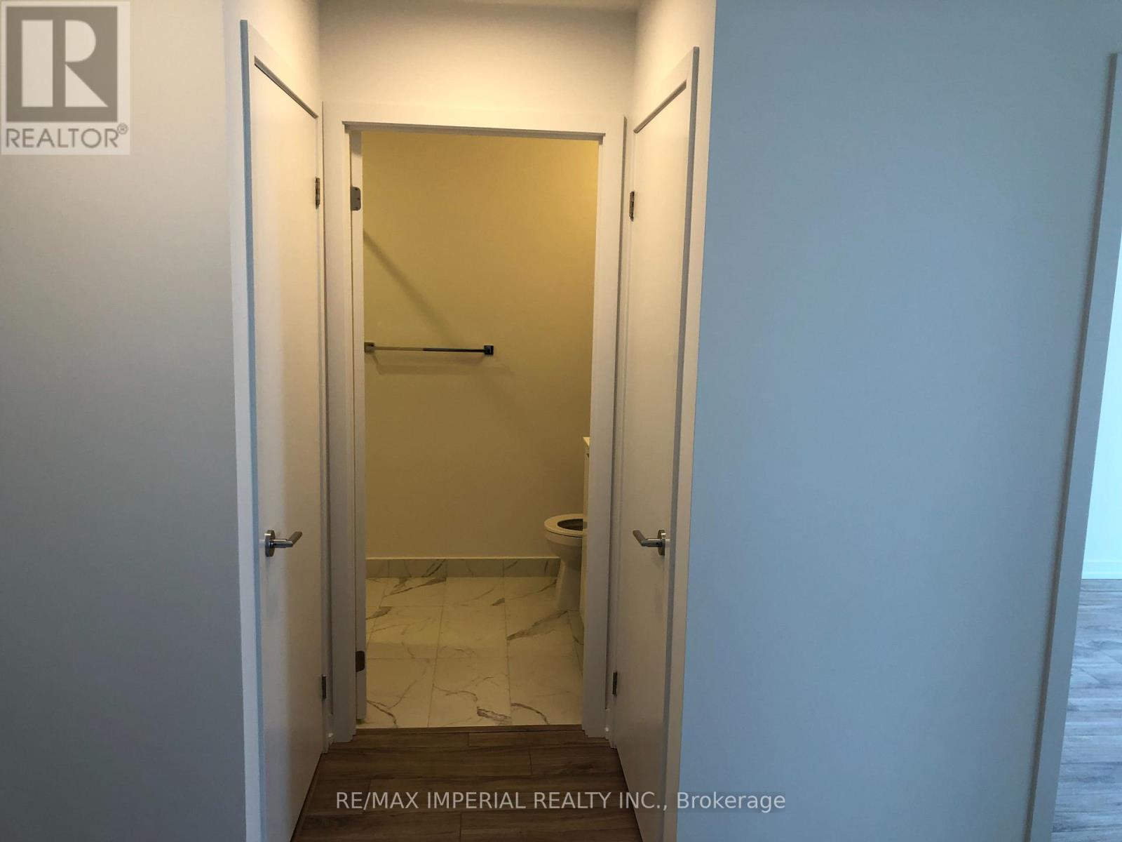 1709 - 4065 Confederation Parkway, Mississauga, Ontario  L5B 0L4 - Photo 6 - W12526480