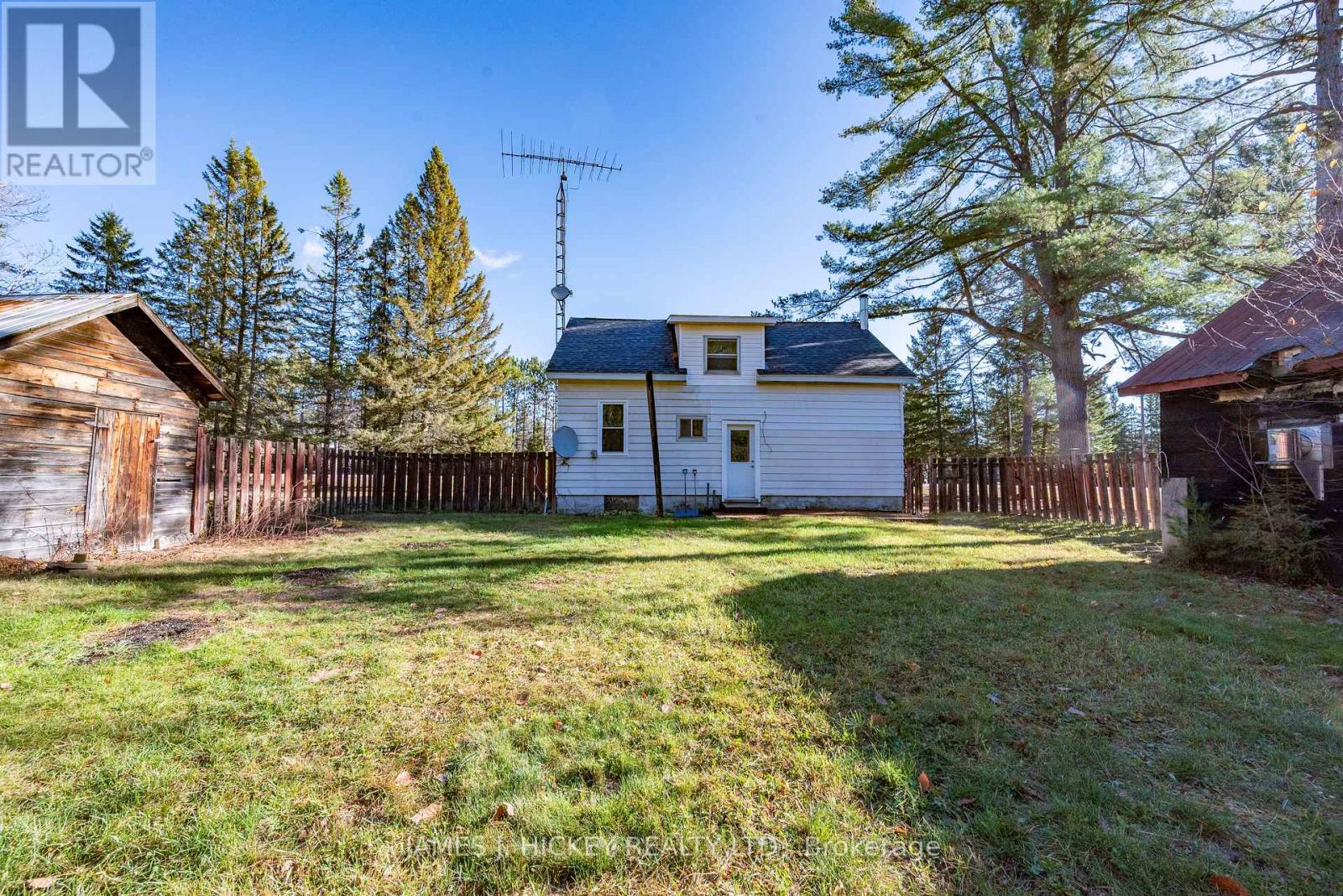 32359 Hwy 17 Highway, Laurentian Hills, Ontario K0J 1P0 - Photo 22 - X12524560